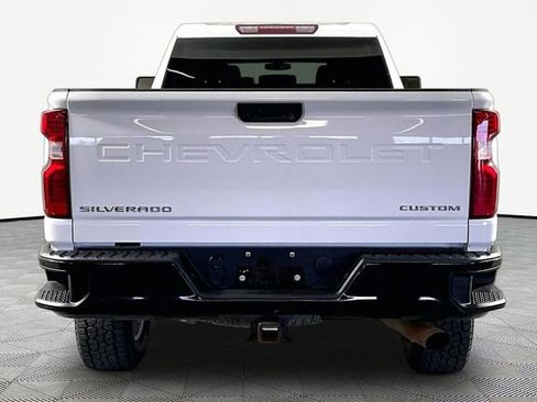 Used 2023 Chevrolet Silverado 2500 Custom w/ Custom Convenience Package AWD/4WD image 5