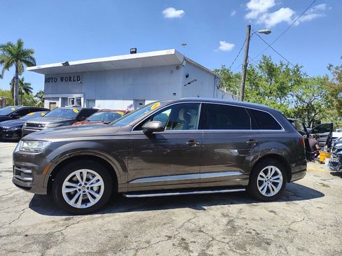 Used 2017 Audi Q7 3.0T Premium Plus image 3