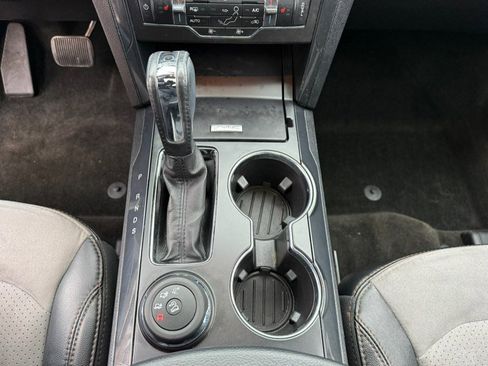 Used 2017 Ford Explorer XLT w/ Equipment Group 202A image 19