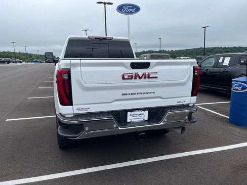 Used 2025 GMC Sierra 2500 SLT w/ SLT Convenience Package AWD/4WD image 4