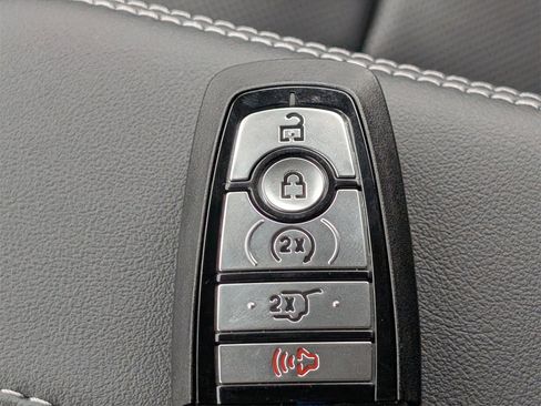 New 2025 Ford Expedition Max Platinum w/ Driver's Package image 31