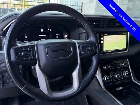 Used 2022 GMC Yukon XL Denali w/ Denali Ultimate Package AWD/4WD image 12