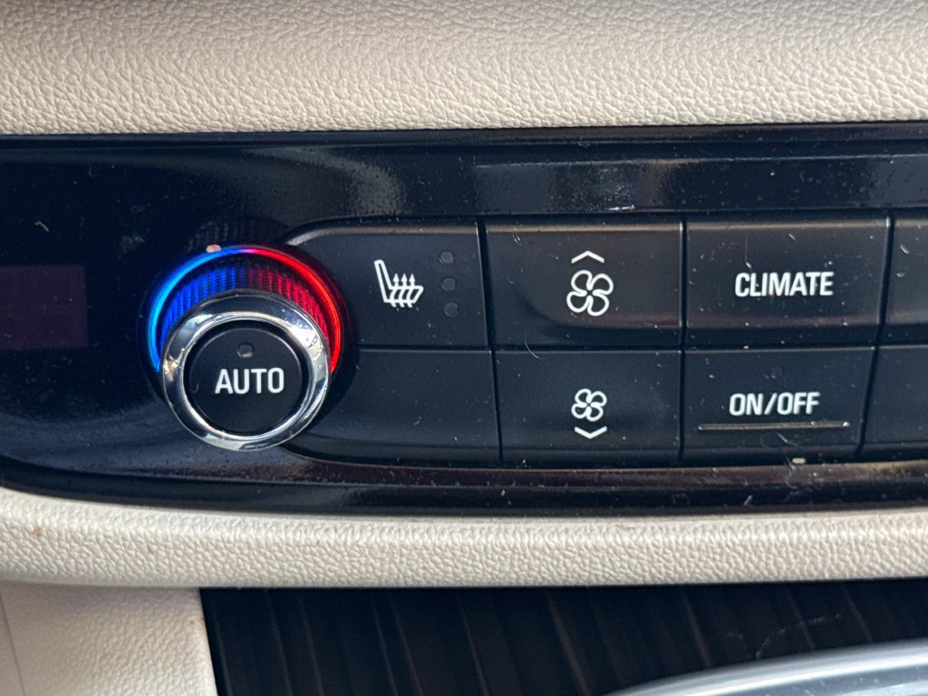 Used 2019 Buick Regal Essence w/ Driver Confidence Package I AWD/4WD image 34