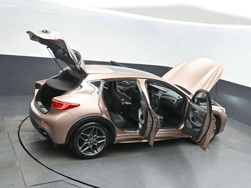 Used 2018 INFINITI QX30 Sport w/ Sport Leather Package image 50