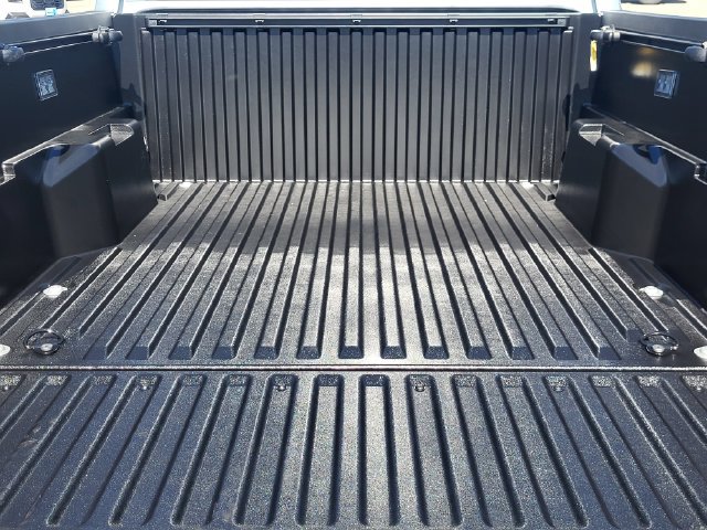 Used 2025 Toyota Tacoma SR5 AWD/4WD image 27