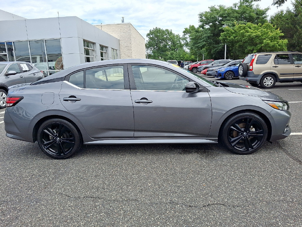 Used 2023 Nissan Sentra SR w/ Electronics Package FWD image 5