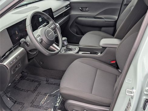 Used 2025 Hyundai Kona SEL image 14