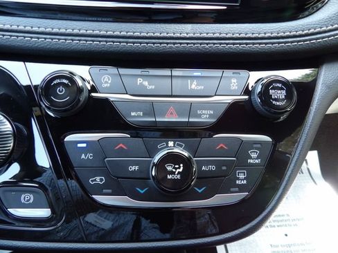 New 2027 Chrysler Pacifica Select FWD image 26