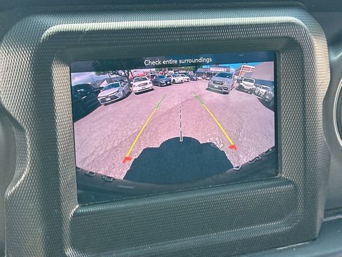 Used 2022 Jeep Wrangler Unlimited Sport image 17