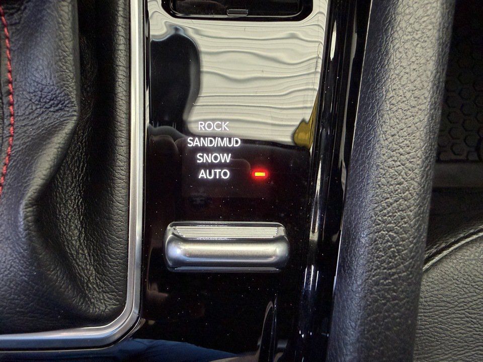Used 2024 Jeep Compass Trailhawk AWD/4WD image 27