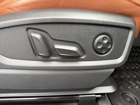 Used 2023 Audi Q5 2.0T Prestige w/ Prestige Package image 10