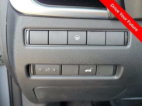 Used 2023 Nissan Rogue SL w/ SL Premium Package FWD image 16