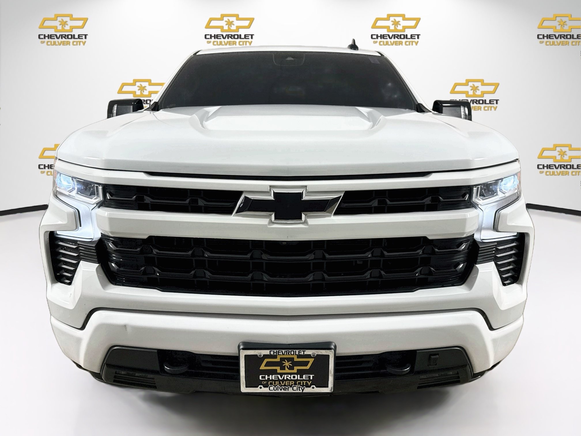 Used 2023 Chevrolet Silverado 1500 RST w/ Convenience Package II RWD image 2