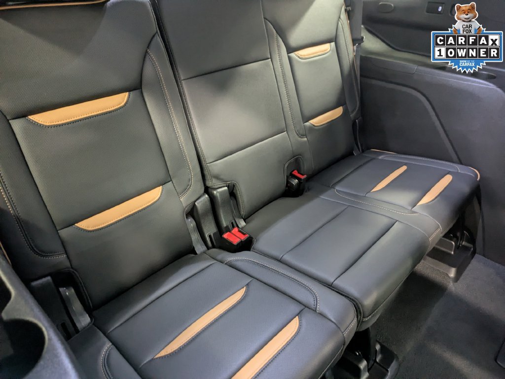 Used 2024 GMC Yukon AT4 w/ Technology Package AWD/4WD image 28