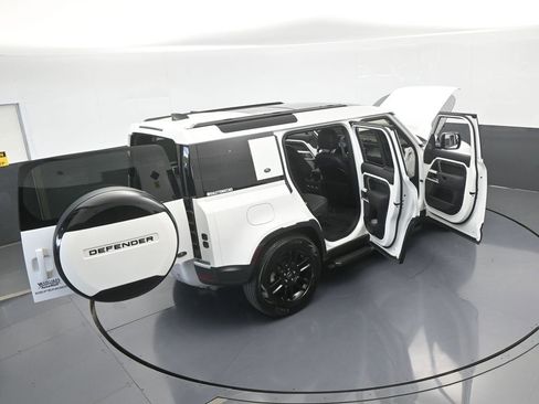 Used 2022 Land Rover Defender 110 S image 71