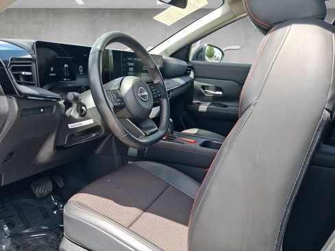 Certified 2025 Nissan Kicks SR AWD/4WD image 19