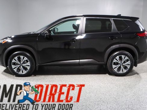 Used 2023 Nissan Rogue SV image 10
