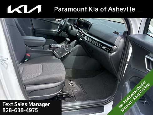 New 2026 Kia Sportage LX w/ LX Convenience Package AWD/4WD image 19
