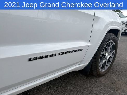 Used 2021 Jeep Grand Cherokee Overland AWD/4WD image 16