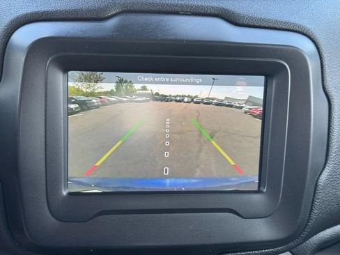 Used 2020 Jeep Renegade Trailhawk w/ Cold Weather Group AWD/4WD image 27