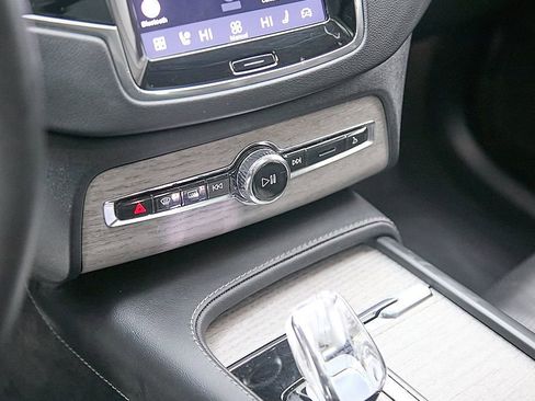 Certified 2023 Volvo XC90 T8 Ultimate image 19