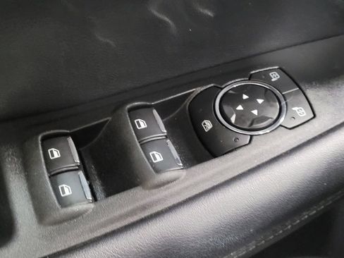 Used 2020 Ford Edge SE image 27