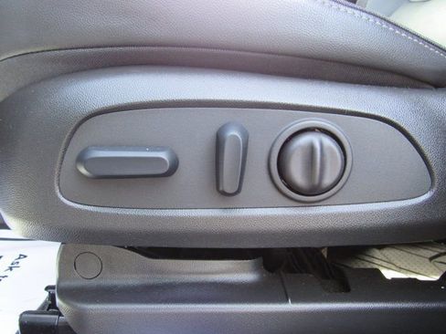 Used 2023 Chevrolet TrailBlazer ACTIV w/ Sun and Liftgate Package image 13