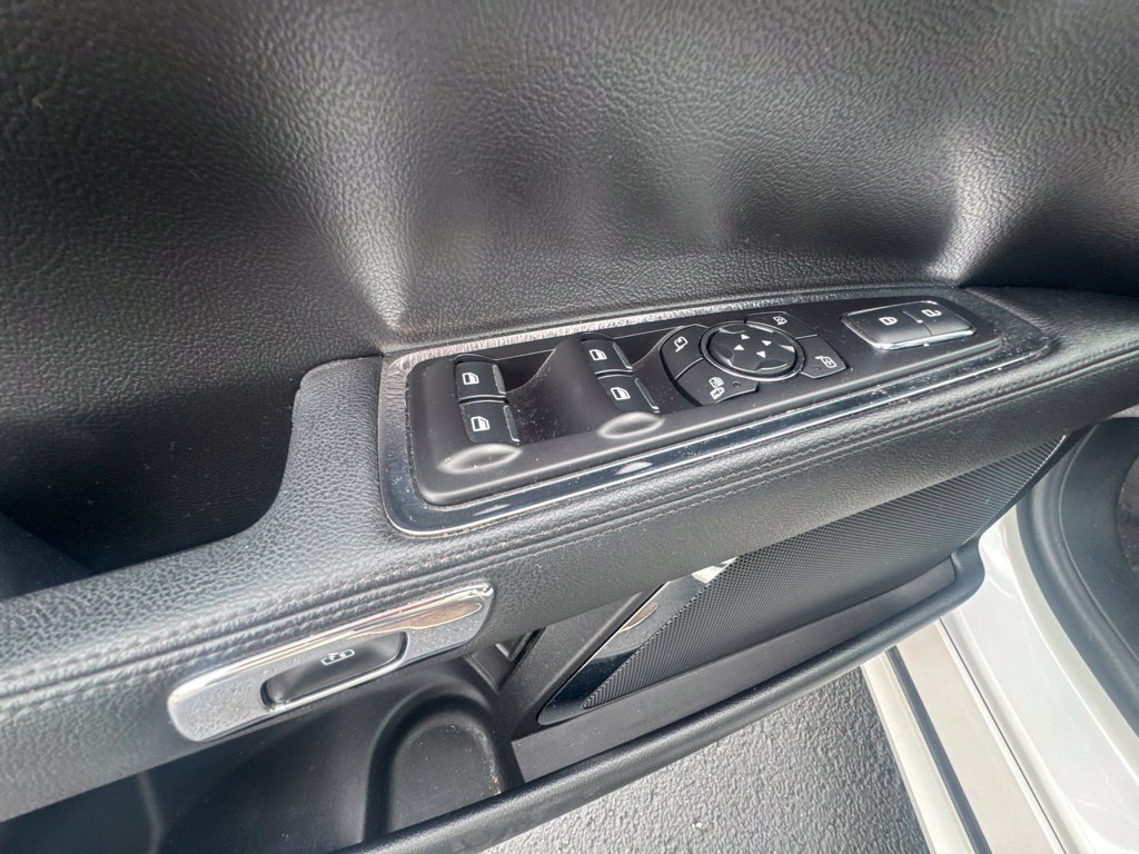 Used 2018 Lincoln Continental Select AWD/4WD image 36