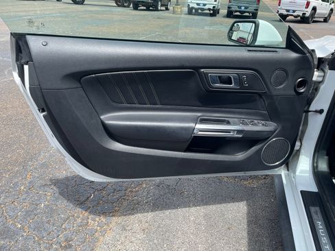 Used 2020 Ford Mustang Premium RWD image 12