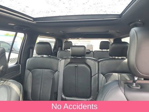 Used 2023 Jeep Wagoneer Series III w/ Premium Group I AWD/4WD image 3