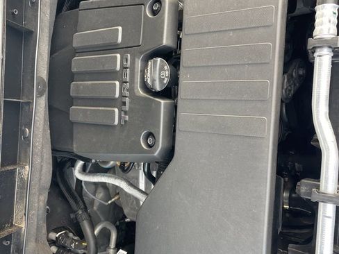 Used 2024 Chevrolet Silverado 1500 Custom w/ Dark Appearance Package image 32