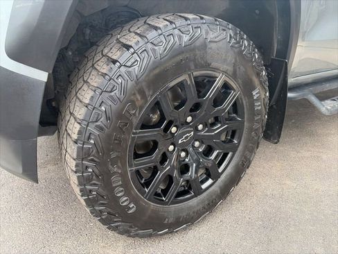 Used 2024 Chevrolet Colorado Trail Boss w/ Advanced Trailering Package AWD/4WD image 6