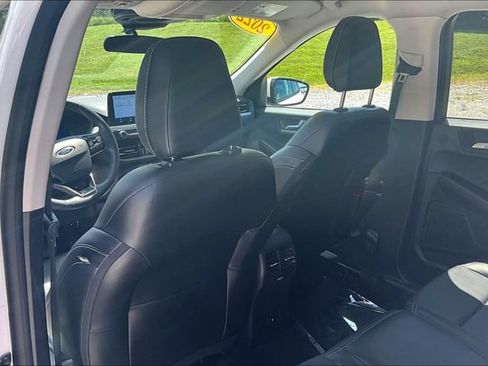 Used 2022 Ford Escape SEL w/ Technology Package AWD/4WD image 32