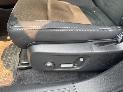 Used 2023 Volvo C40 P8 Recharge Ultimate image 26