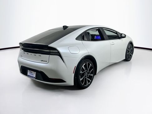 Used 2024 Toyota Prius Prime Premium image 5