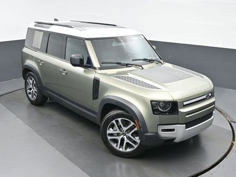 Used 2020 Land Rover Defender 110 HSE image 32