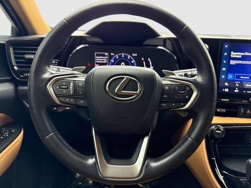 Used 2023 Lexus NX 250 FWD w/ Towing Package (2000 Lbs) image 19