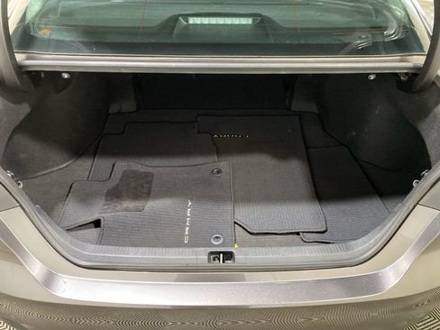 Used 2022 Toyota Camry XLE image 14