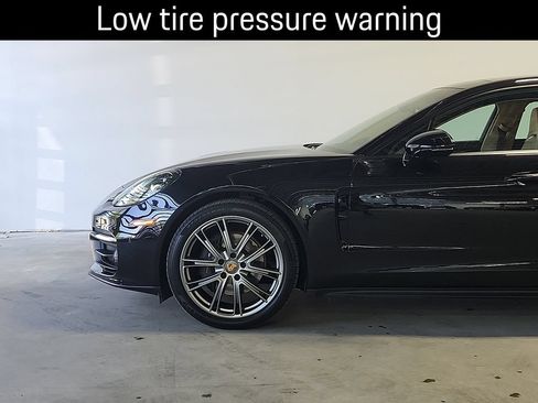 Certified 2023 Porsche Panamera image 6