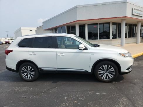 Used 2020 Mitsubishi Outlander GT AWD/4WD image 3