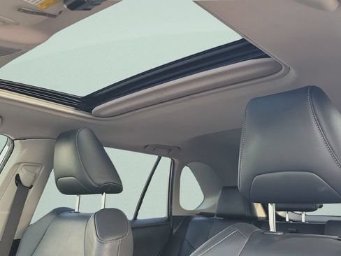 Used 2019 Toyota RAV4 Limited FWD image 17
