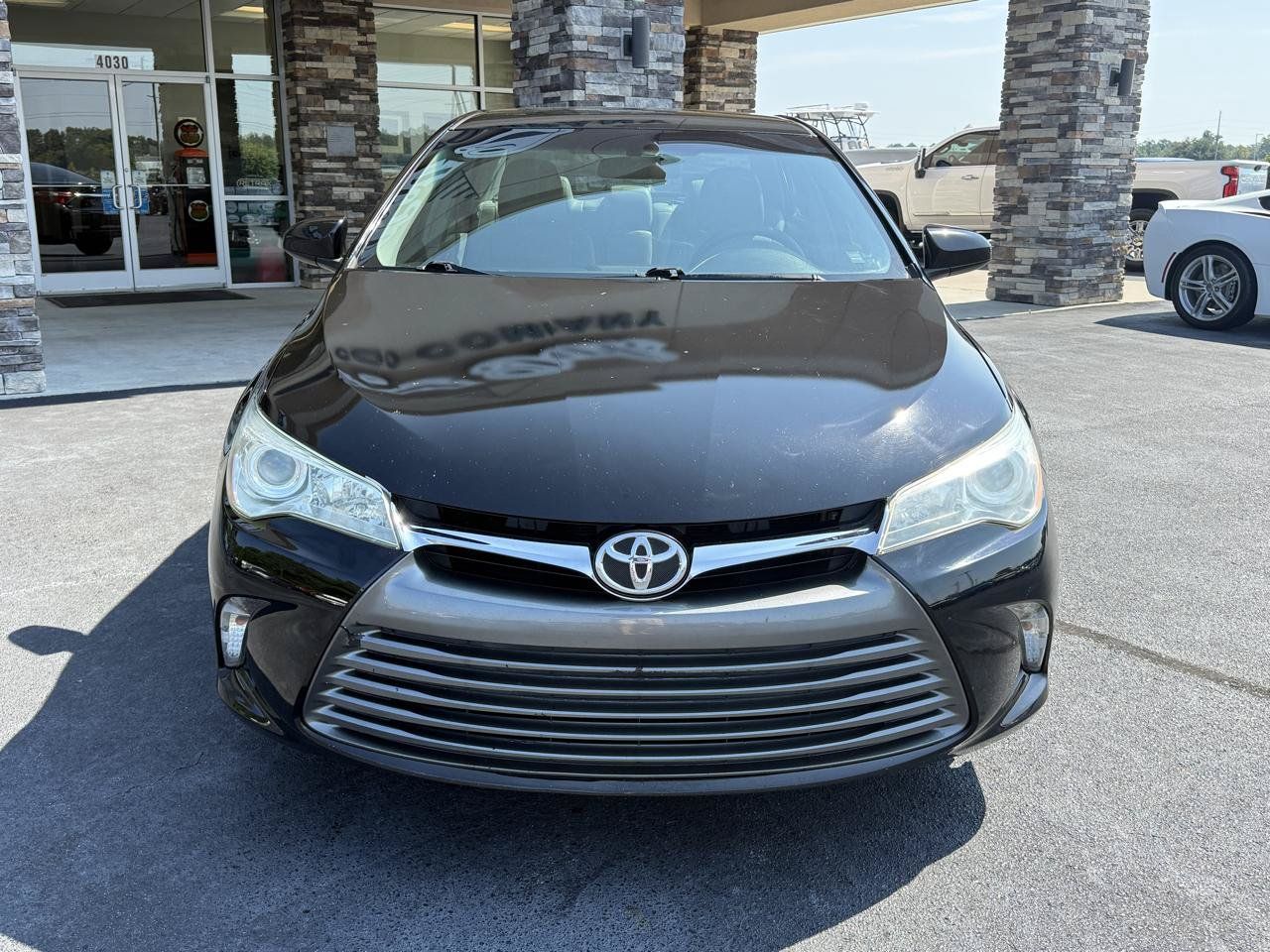 Used 2017 Toyota Camry LE FWD image 7