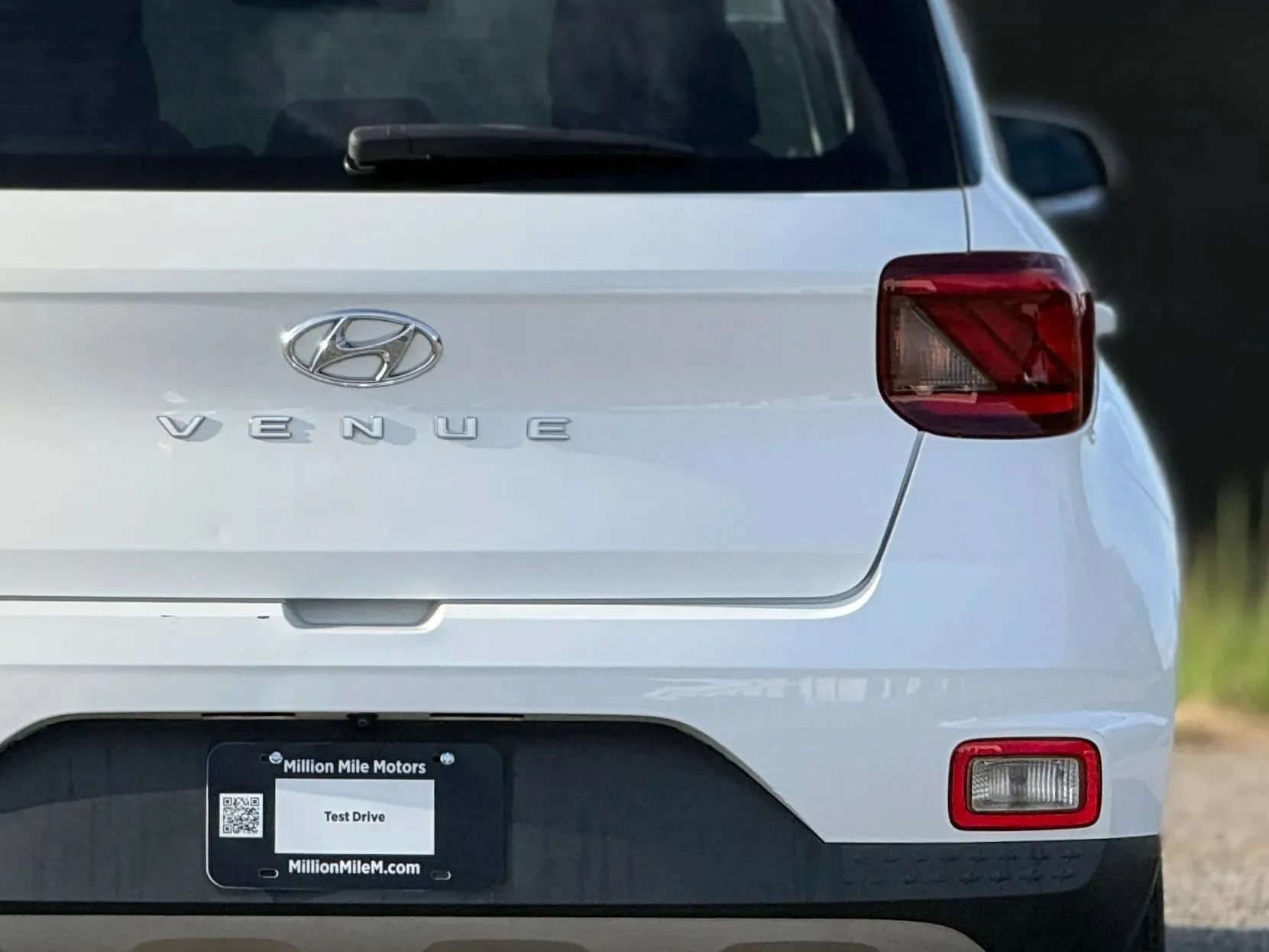 Used 2021 Hyundai Venue SE FWD image 14