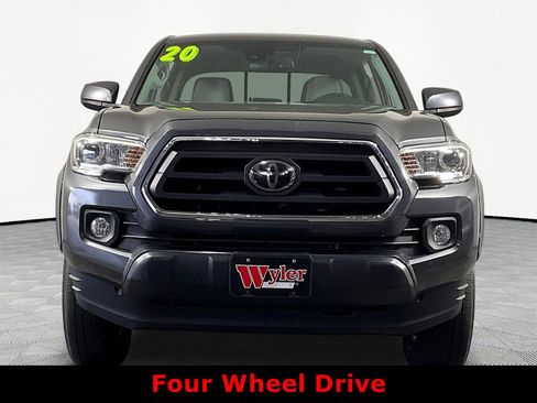 Used 2020 Toyota Tacoma SR5 AWD/4WD image 2