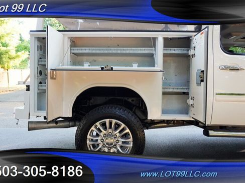 Used 2014 GMC Sierra 3500 Denali w/ Suspension Package, Off-Road AWD/4WD image 16