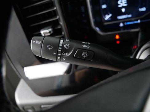 Used 2022 GMC Sierra 1500 SLE AWD/4WD image 29