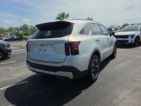 New 2026 Kia Sorento S FWD image 8