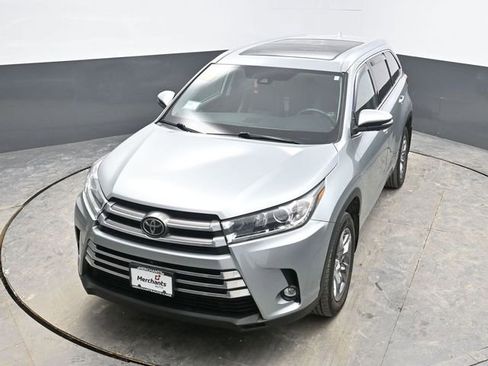 Used 2019 Toyota Highlander Limited Platinum image 28