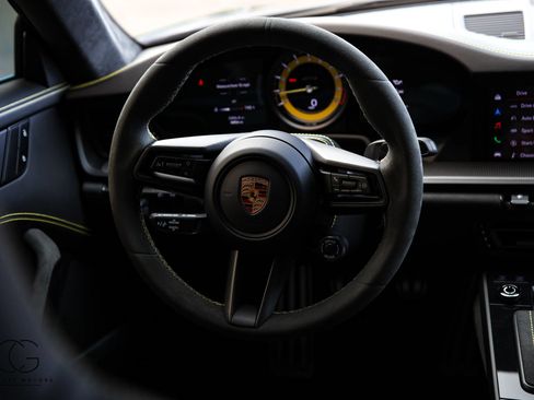 Used 2022 Porsche 911 GT3 RWD image 42