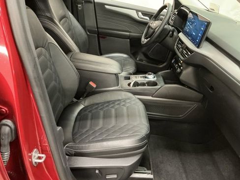 Used 2023 Ford Escape Platinum w/ Premium Technology Package image 19